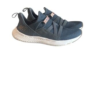 New Balance Women's Beaya Black and Gold‎ Sneakers Size 9